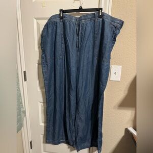 Torrid lightweight easy jeans